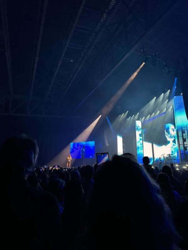Cascades Amphitheater, section: 101, row: W, seat: 17