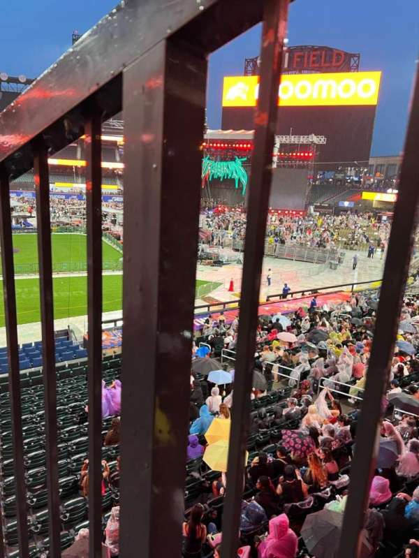 Citi Field, section: 115, row: 3, seat: 13