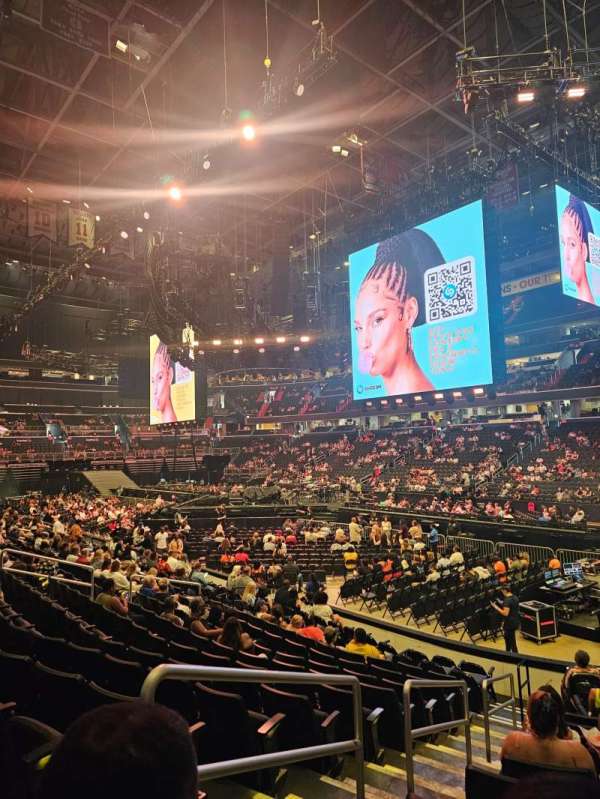 Capital One Arena, section: 103, row: N, seat: 2