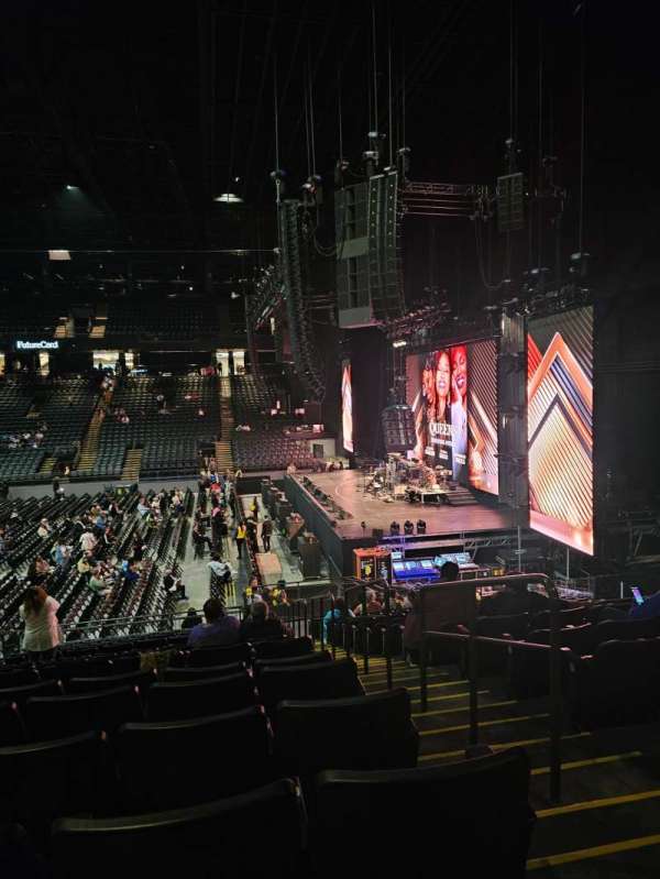 CFG Bank Arena, section: 102, row: T, seat: 1