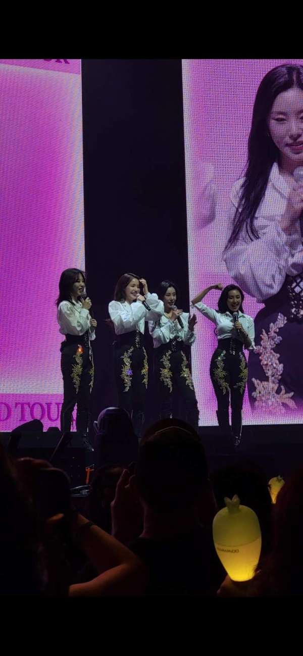 Desert Diamond Arena, section: Floor C, row: 6, seat: 8