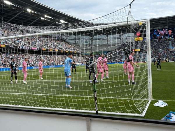 Allianz Field, section: 4, row: 1, seat: 6