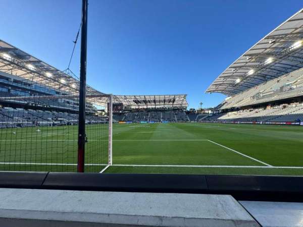 BMO Stadium, section: 122, row: A, seat: 1