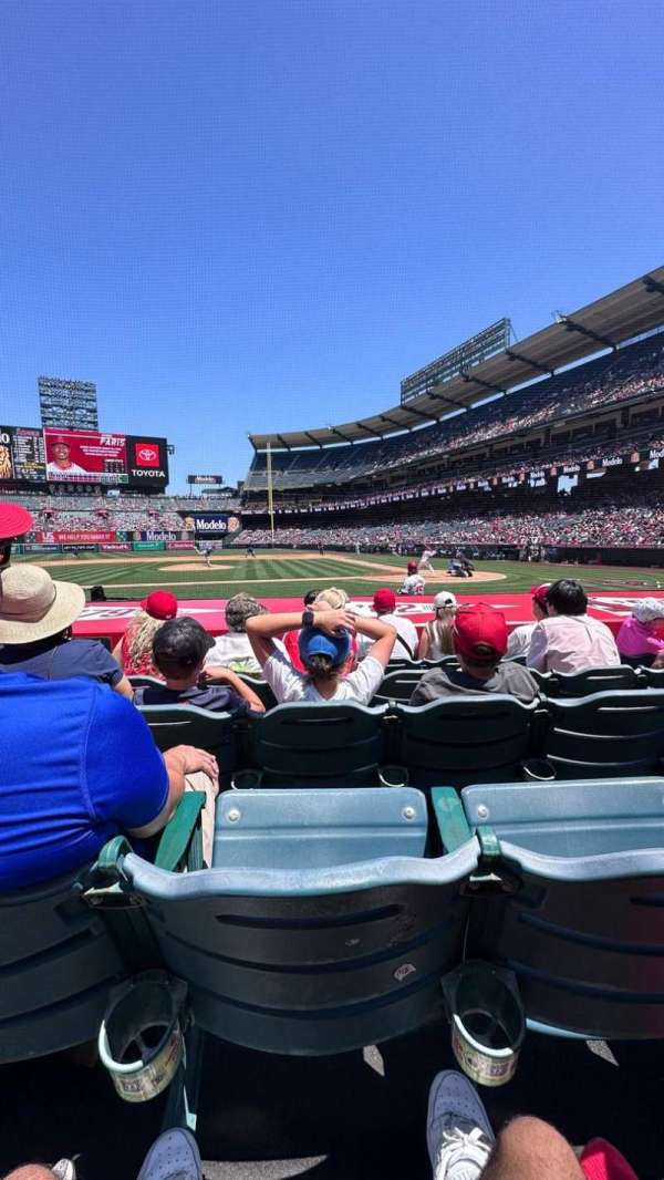 Angel Stadium, section: 113, row: G, seat: 4