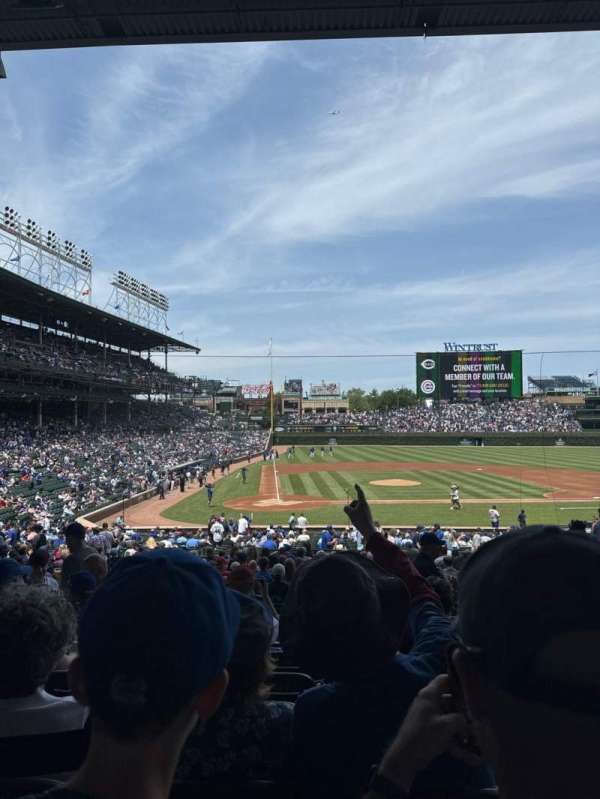 Wrigley Field, section: 222, row: 6, seat: 18