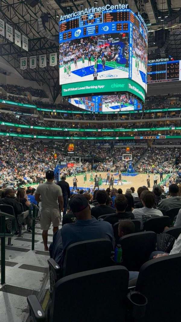 American Airlines Center, section: 123, row: L