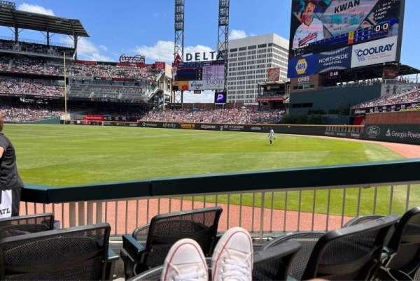 Truist Park, section: 10, row: 8, seat: 13