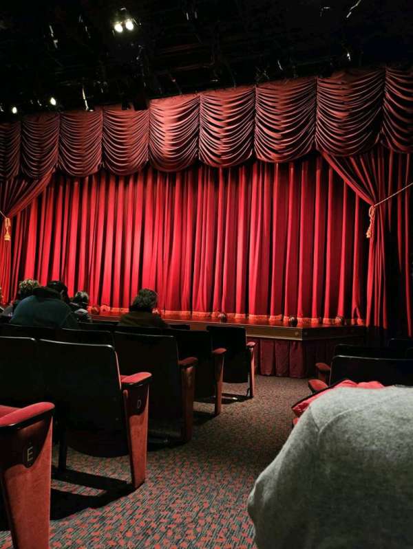 Lucille Lortel Theatre, section: Orchestra R, row: G, seat: 2