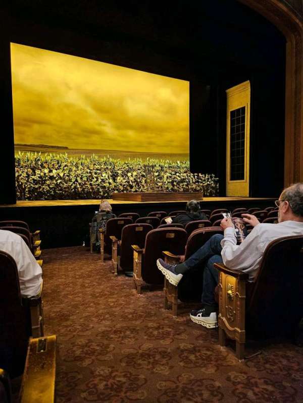 Todd Haimes Theatre, section: Orchestra L, row: G, seat: 1