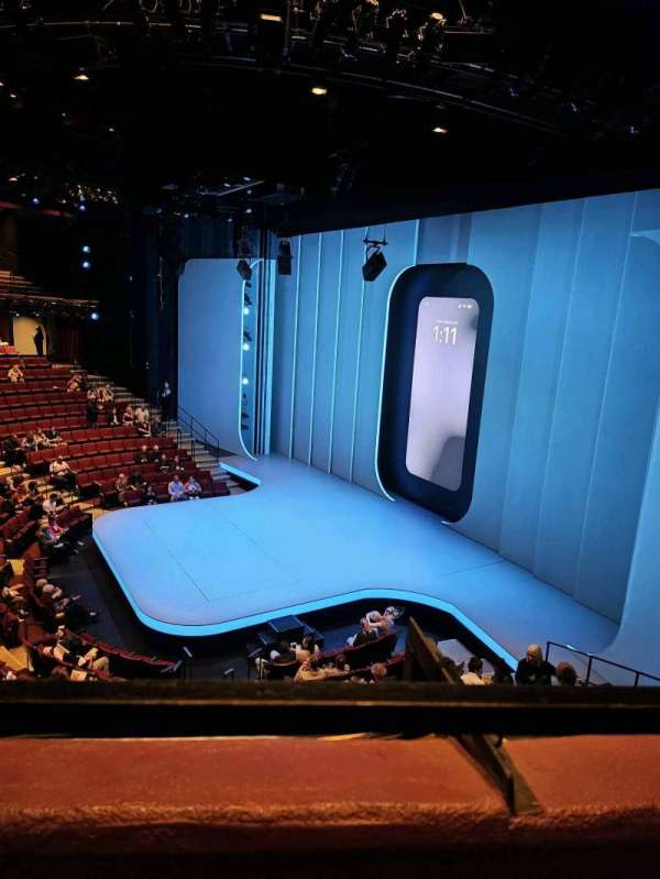 Vivian Beaumont Theater, section: Loge R, row: A, seat: 511