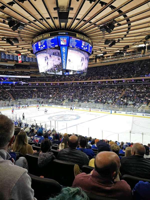 Madison Square Garden, section: 109, row: 18, seat: 15