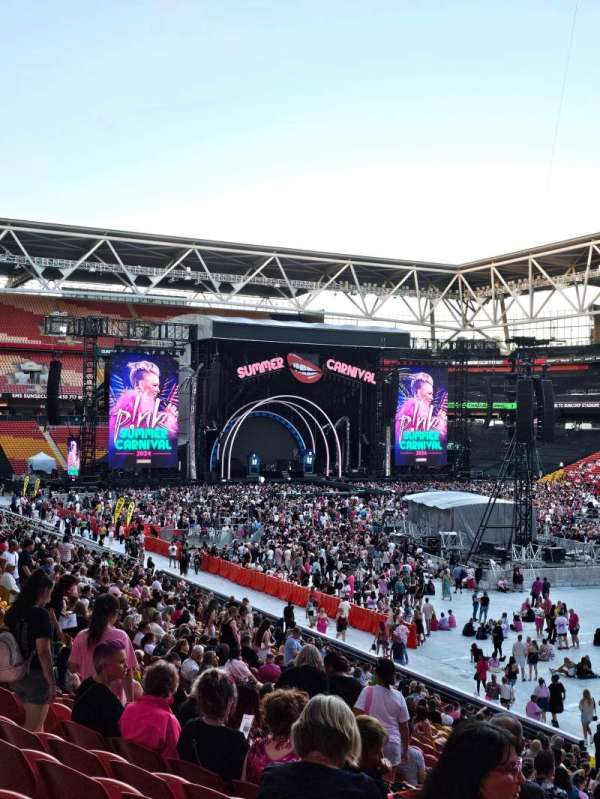 Suncorp Stadium, row: 2