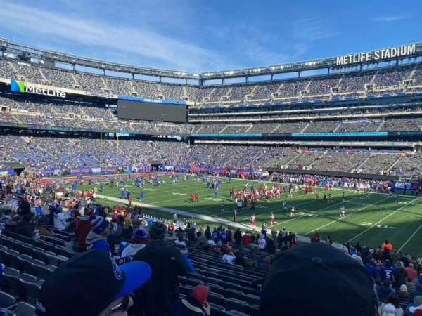MetLife Stadium, section: 135, row: 27, seat: 4
