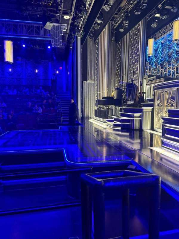 Circle in the Square Theatre, section: Orchestra 200 (Even), row: B, seat: 242
