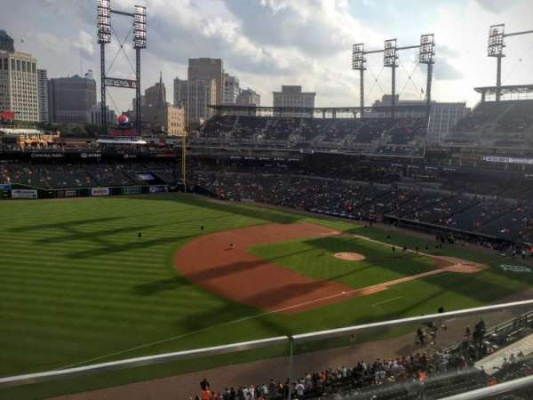 Comerica Park, section: 338, row: B, seat: 22