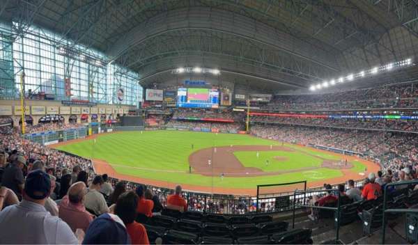 Daikin Park, section: 211, row: 6, seat: 14