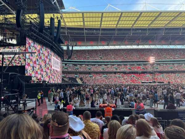 Wembley Stadium, section: 126, row: 10, seat: 109-111