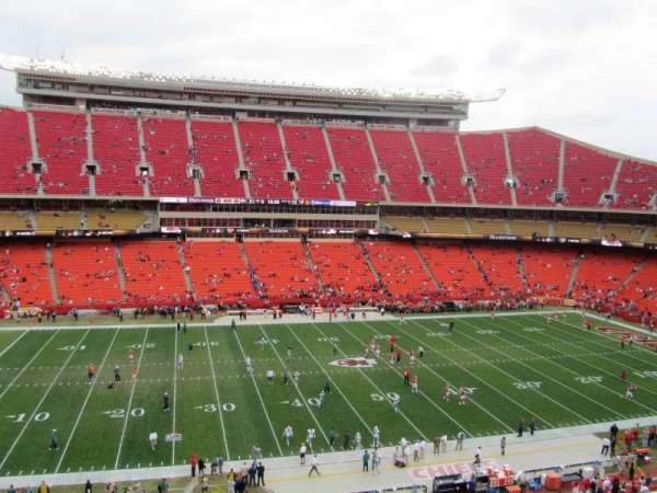 ARROWHEAD STADIUM, section: 303, row: 4, seat: 5