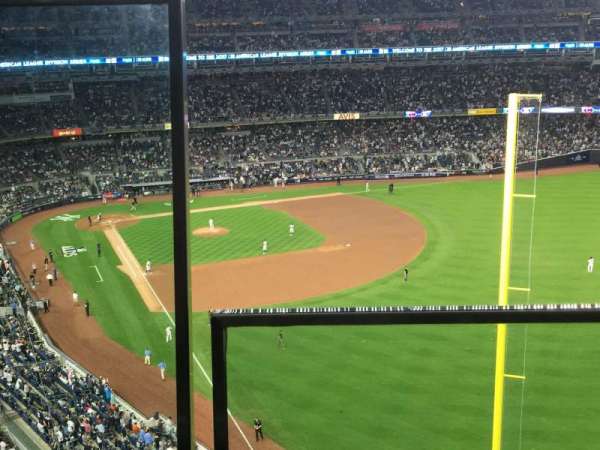 Yankee Stadium, section: 407B, row: 1, seat: 20