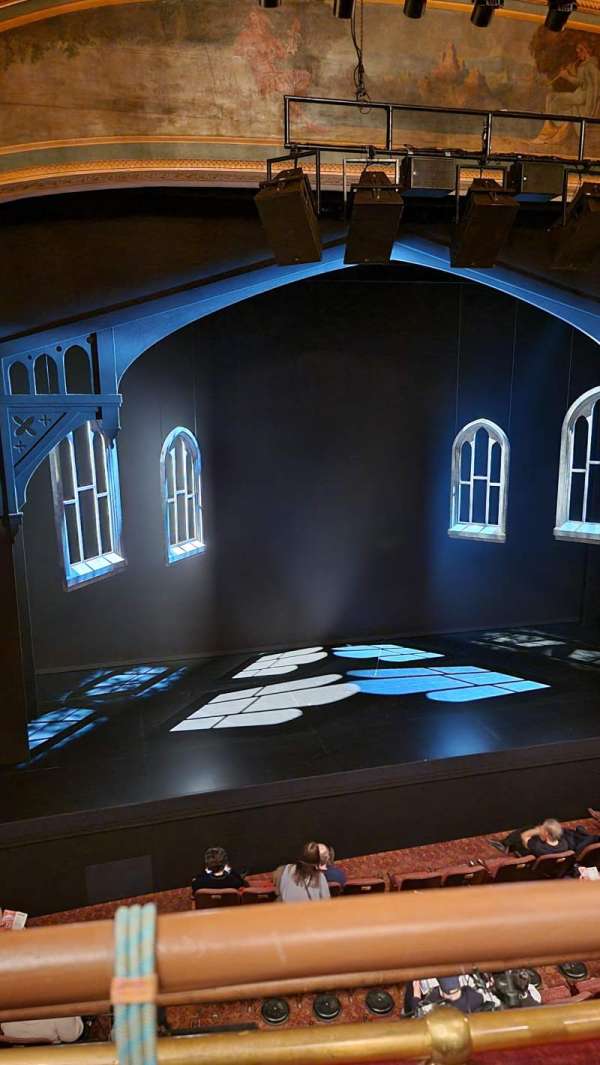 Todd Haimes Theatre, section: Mezzanine, row: A, seat: 130