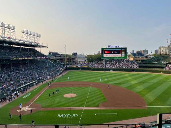 Wrigley Field, section: 323R, row: 3, seat: 18
