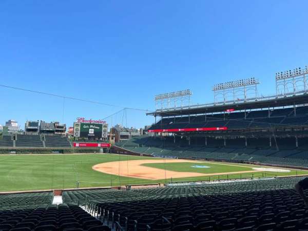 Wrigley Field, section: 207, row: 2, seat: 7
