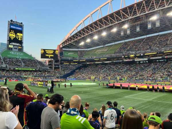 Lumen Field, section: 131, row: I, seat: 3