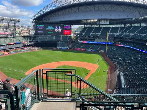 T-Mobile Park, section: 332, row: 11, seat: 16