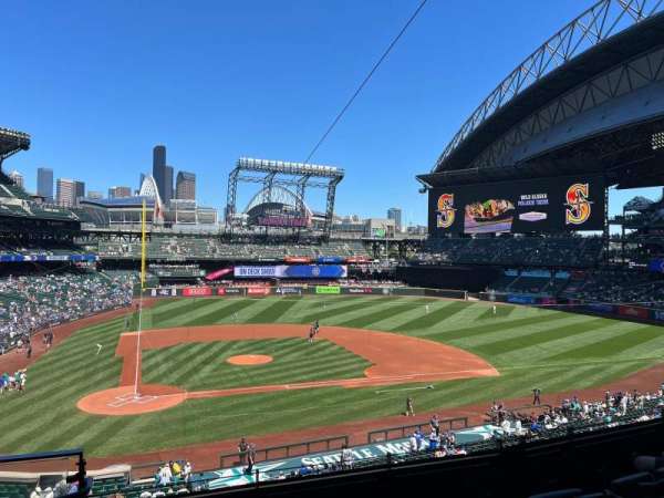 T-Mobile Park, section: 226, row: 5, seat: 14