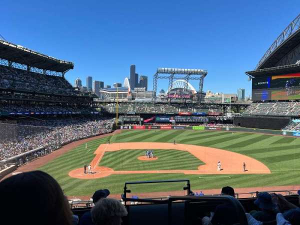 T-Mobile Park, section: 226, row: 5, seat: 1