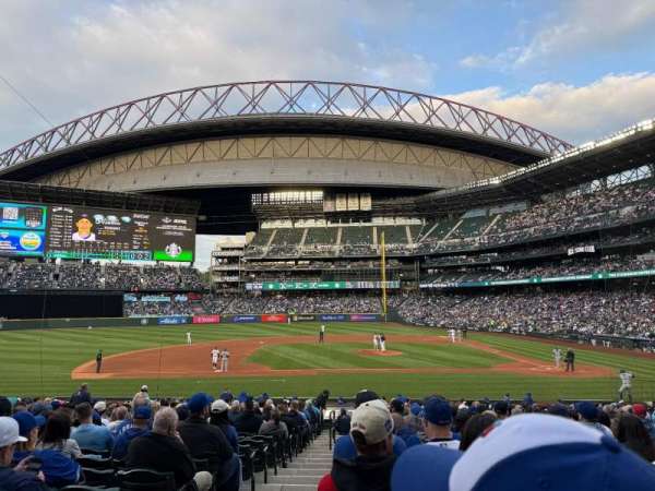 T-Mobile Park, section: 137, row: 26, seat: 12