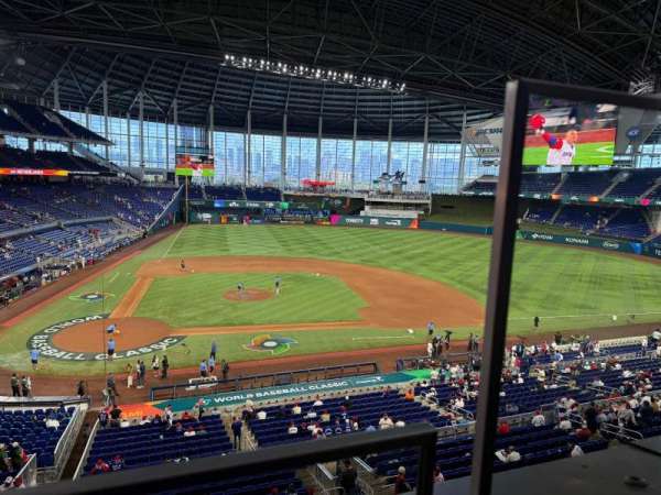 LoanDepot Park, section: 211, row: 1, seat: 1
