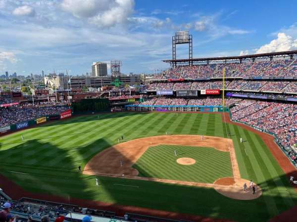 Citizens Bank Park, section: 325, row: 5, seat: 7