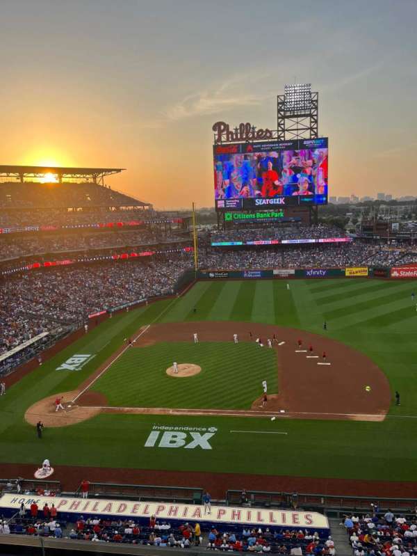 Citizens Bank Park, section: 315, row: 4, seat: 10