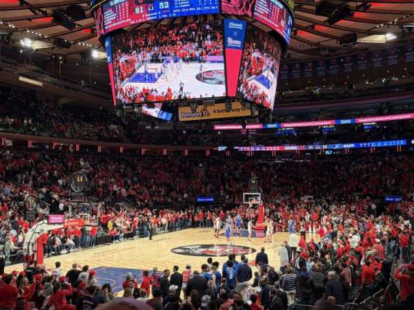 Madison Square Garden, section: 104, row: 7, seat: 4