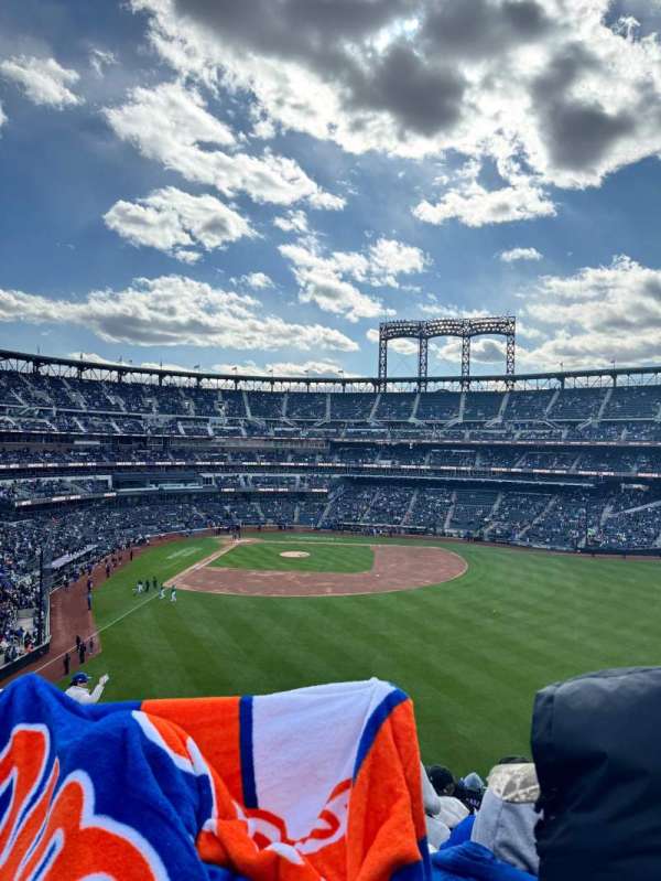 Citi Field, section: 301, row: 14, seat: 18