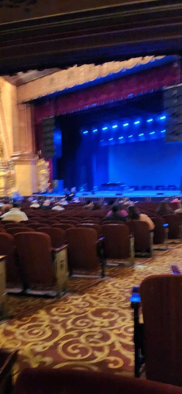 Beacon Theatre, section: Orchestra 4, row: T, seat: 32