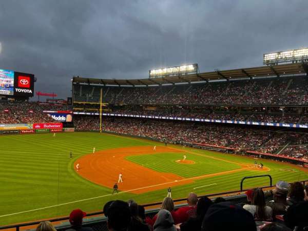 Angel Stadium, section: 313, row: E, seat: 4