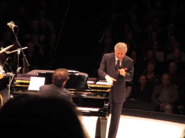 Flagstar at Westbury Music Fair, section: g, row: p, seat: 3