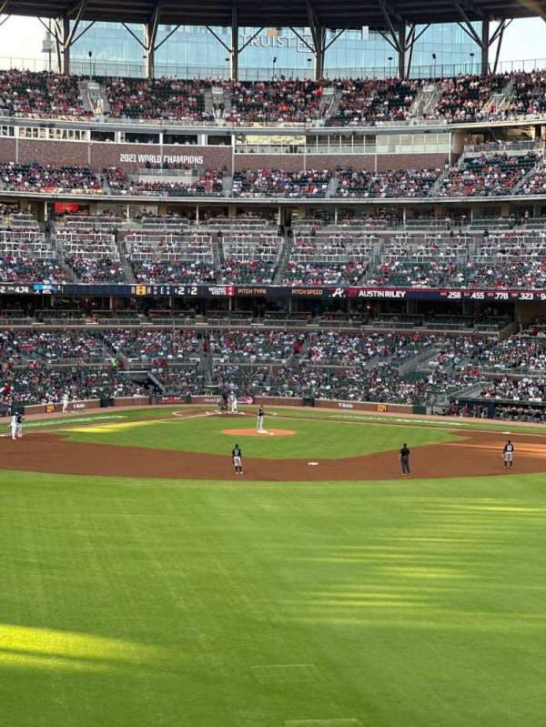 Truist Park, section: 152, row: 21, seat: 3