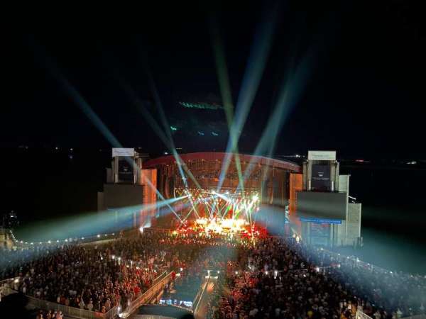 Jones Beach Theater, section: 305, row: C, seat: 12