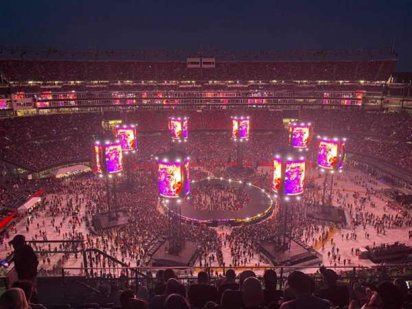 Gillette Stadium, section: 332, row: 14, seat: 20