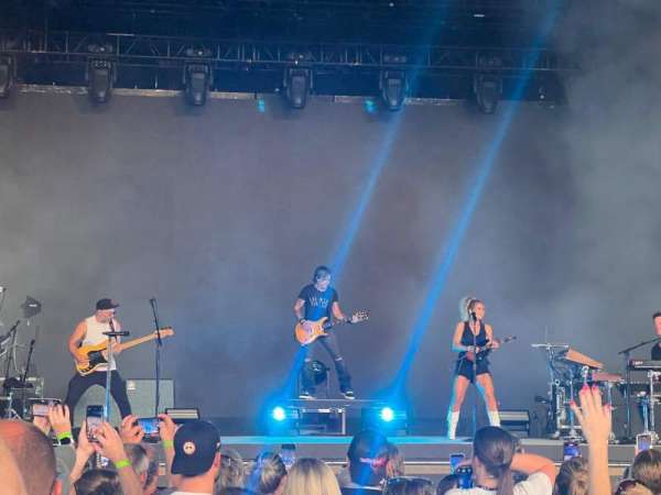 Pine Knob Music Theatre, section: CTR2, row: F, seat: 17