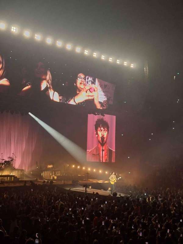 Centre Bell, section: 124, row: B, seat: 9