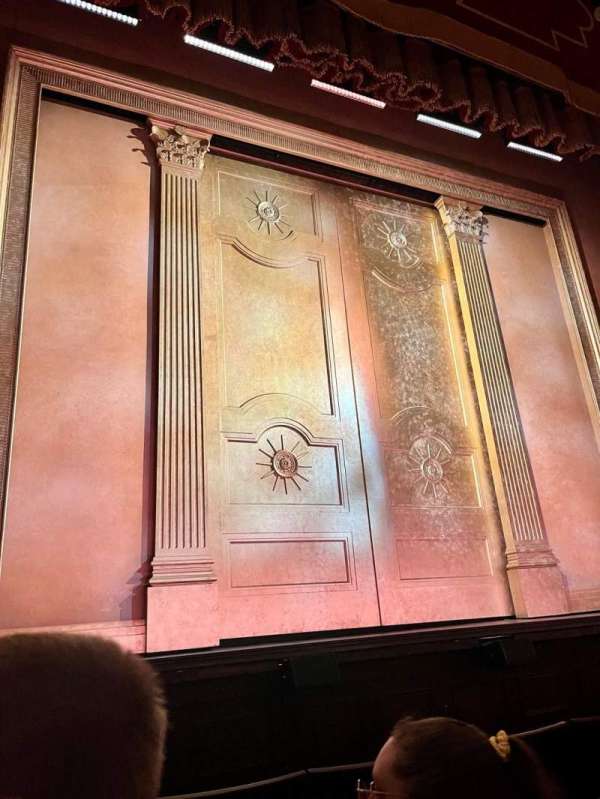 Garrick Theatre, section: Stalls, row: B, seat: 15