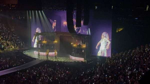 Madison Square Garden, section: 209, row: 2, seat: 5