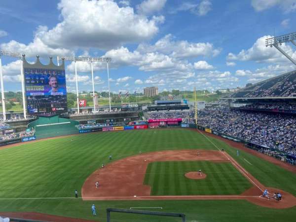 Kauffman Stadium, section: 412, row: D, seat: 1