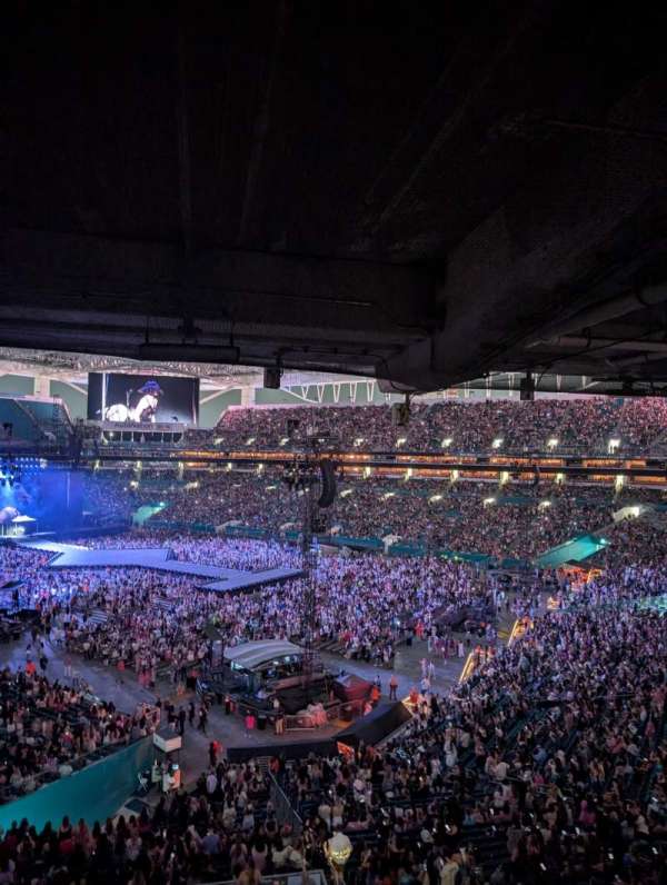 Hard Rock Stadium, section: Suite M38C, row: B, seat: 3