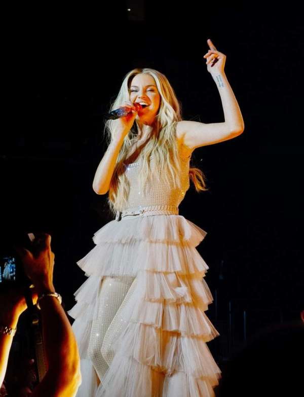Madison Square Garden, section: Floor B, row: 1, seat: 18