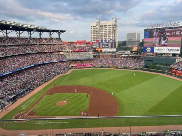Truist Park, section: 418, row: 3, seat: 8